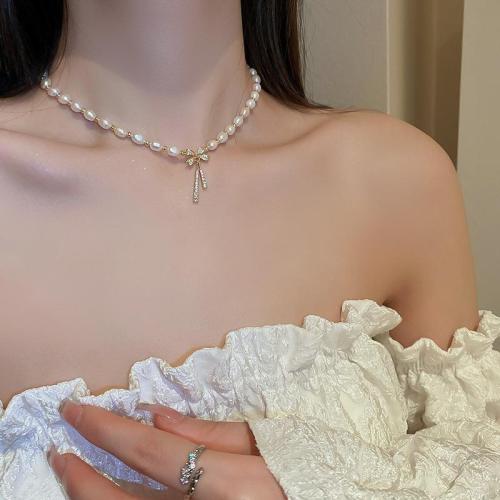 Diúilicín Péarla muince Nádúrtha, Pearl Fionnuisce, Prátaí, dath an óir plated, jewelry faisin & micrea réiteach zirconia ciúbach, dathanna níos mó le haghaidh rogha, 5-7MM, Díolta Per 42 cm Snáithe