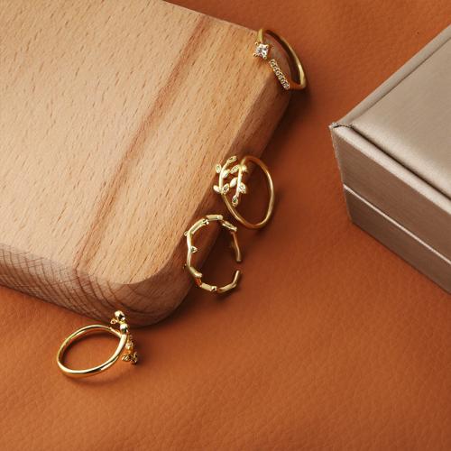 Cúbicos Circonia Micro Pave anillo de latón, metal, chapado, Joyería & micro arcilla de zirconia cúbica, dorado, libre de níquel, plomo & cadmio, Vendido por UD