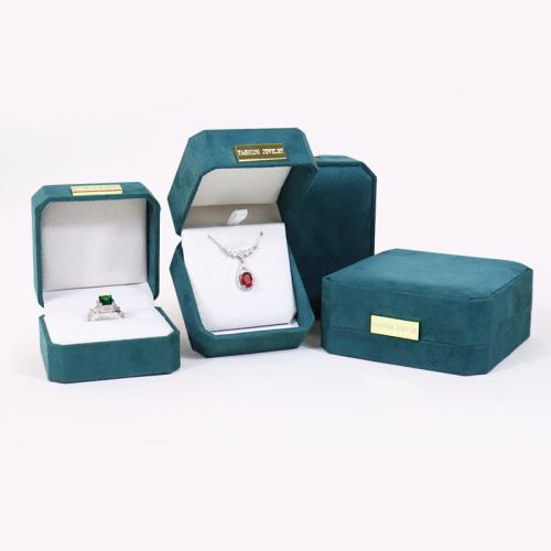 Velveteen Gift Box with Plastic green Sold By PC