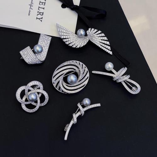 Spille a perle d'acquadolce, ottone, with perla d'acquadolce coltivata naturalmente, gioielli di moda & Micro spianare cubic zirconia, nessuno, 6-8mm, Venduto da PC