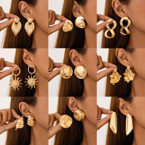 Zinklegering oorknoppen, Zinc Alloy, gold plated, mode sieraden, meer kleuren voor de keuze, Verkocht door pair