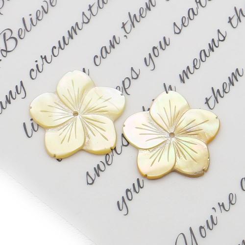 Naturliga gul Shell Halsband, Gulvingad, Blomma, DIY, blandade färger, 26x26mm, Säljs av PC