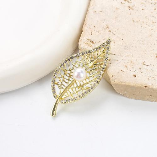 Broche perle d'eau douce, alliage de zinc, avec perle d'eau douce cultivée, Placage de couleur d'or, bijoux de mode & avec strass, plus de couleurs à choisir, 24.41x14.25x57.23mm, Vendu par PC