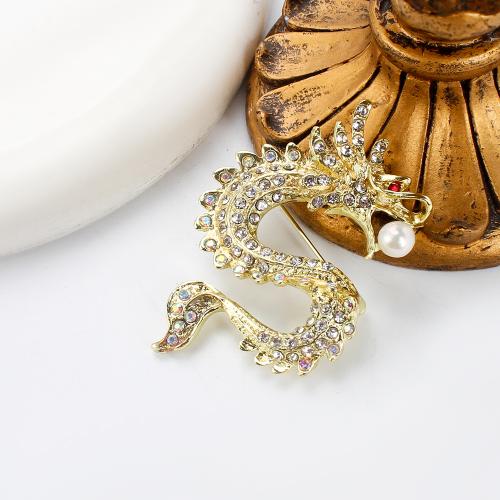 Sladkovodní Pearl Brož, Zinek, s Sladkovodní Pearl, Drak, barva pozlacený, módní šperky & s drahokamu, více barev na výběr, 44.55x9.77x59.39mm, Prodáno By PC