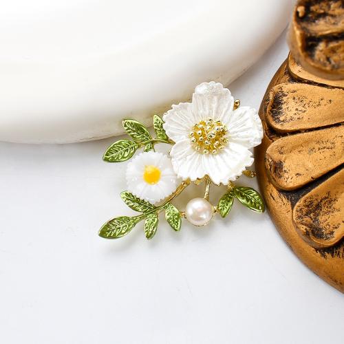 Sladkovodní Pearl Brož, Zinek, s Sladkovodní Pearl & Pryskyřice, Květina, barva pozlacený, módní šperky & smalt, více barev na výběr, 46.93x14.56x32.89mm, Prodáno By PC