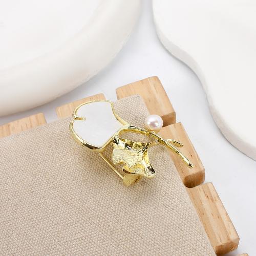 Sladkovodní Pearl Brož, Zinek, s Sladkovodní Pearl, Ginkgo list, barva pozlacený, módní šperky, více barev na výběr, 29.30x10.26x45.30mm, Prodáno By PC