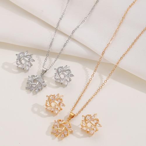 Zircon cubique Micro Pave parures de bijoux en laiton, Boucle d’oreille stud & collier, Placage, bijoux de mode & pavé de micro zircon, plus de couleurs à choisir, protéger l'environnement, sans nickel, plomb et cadmium, Vendu par fixé