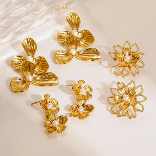 Boucle d'oreille de gaujon en acier inoxydable, Acier inoxydable 304, avec perle de plastique, fleur, Placage, bijoux de mode & styles différents pour le choix & pour femme, doré, Vendu par paire