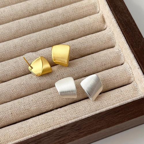 Goujon Laiton, Placage, bijoux de mode, plus de couleurs à choisir, protéger l'environnement, sans nickel, plomb et cadmium, 12.20x12.40mm, Vendu par paire