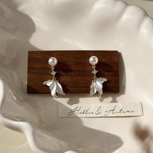 Boucles d'oreilles pendantes en laiton, avec perle de plastique, Placage, bijoux de mode & avec strass, plus de couleurs à choisir, 16.50x22.30mm, Vendu par paire