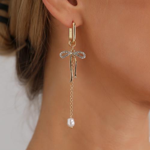 Boucles d'oreilles en alliage de zinc, avec perle de plastique, Placage de couleur d'or, bijoux de mode & avec strass, plus de couleurs à choisir, Vendu par paire