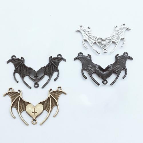 Pendant Halloween Fashion, alliage de zinc, Coeur avec des ailes, Placage, DIY, plus de couleurs à choisir, 41x26mm, Vendu par PC