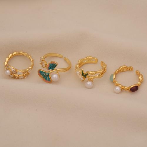 Cúbicos Circonia Micro Pave anillo de latón, metal, con cúbica circonia & Perlas plásticas, diferentes estilos para la opción & para mujer & esmalte, dorado, Vendido por UD