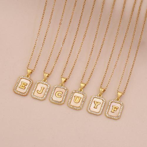 Nerezová ocel šperky náhrdelník, Mosaz, s White Shell & 304 Stainless Steel, 18K pozlacené, různé designy pro výběr & pro ženy & s drahokamu, Prodáno By PC