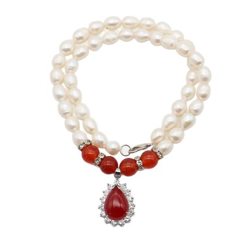 Přírodní Sladkovodní Pearl náhrdelník, s Red Achát & 304 Stainless Steel & Zinek, Rýže, módní šperky & micro vydláždit kubické zirkony, smíšené barvy, 8-9mm, Prodáno za 44 cm Strand