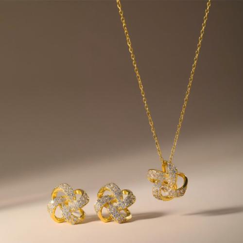 laiton parure de bijoux, Boucle d’oreille stud & collier, Trèfle à quatre feuilles, Placage, 2 pièces & pavé de micro zircon & pour femme, plus de couleurs à choisir, Vendu par fixé
