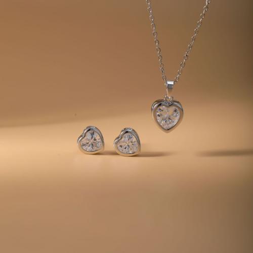 laiton parure de bijoux, Boucle d’oreille stud & collier, coeur, Placage, 2 pièces & pavé de micro zircon & pour femme, argent, Vendu par fixé
