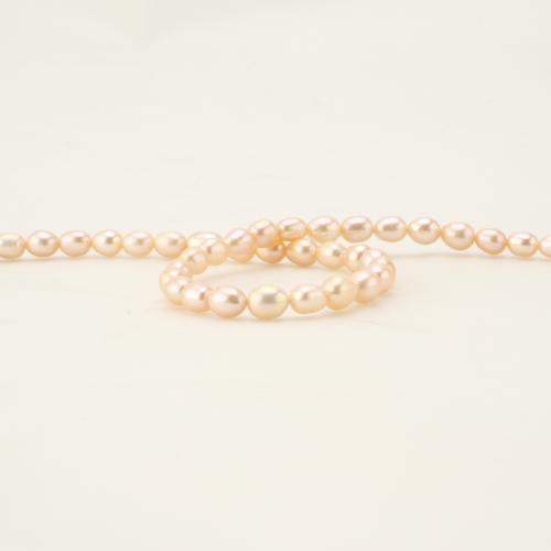 Naturliga sötvatten pärlband, Freshwater Pearl, Ris, mode smycken, blandade färger, 4-5mm, Såld Per 50 cm Strand