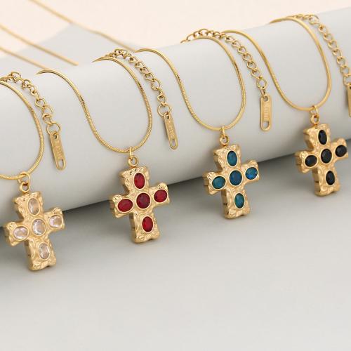 Nerezová ocel šperky náhrdelník, 304 Stainless Steel, s Cubic Zirconia, módní šperky & unisex & hadí řetízek, více barev na výběr, Prodáno By PC