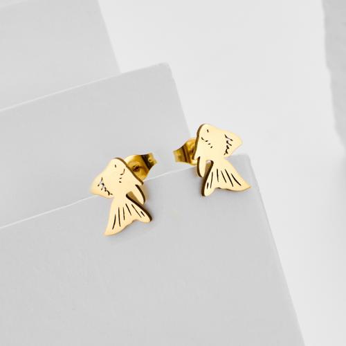 Boucle d'oreille de gaujon en acier inoxydable, Acier inoxydable 304, poisson rouge, Placage, bijoux de mode, plus de couleurs à choisir, 12pairescouple/sac, Vendu par sac