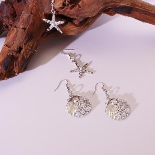 Boucles d'oreilles en alliage de zinc, avec perle de plastique, Placage de couleur d'or, bijoux de mode, argent, Vendu par paire