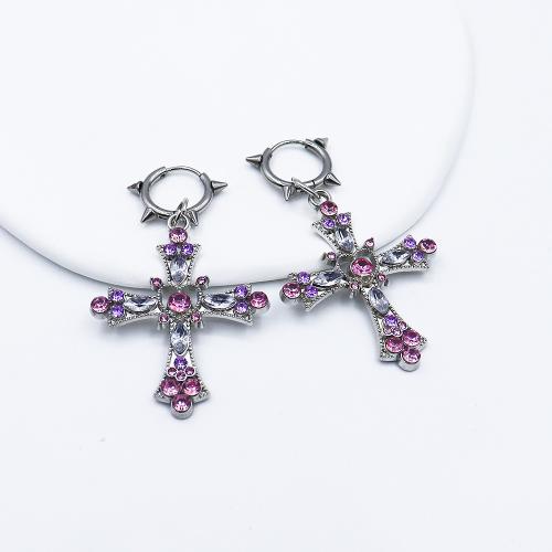 Zink Alloy Örhängen, Cross, guldfärg pläterade, mode smycken & med strass, fler färger för val, Säljs av Par