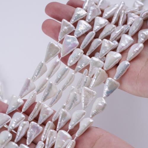 Naturliga sötvattenspärla lösa pärlor, Freshwater Pearl, Triangle, DIY, vit, 10-13mm, Såld Per 36 cm Strand
