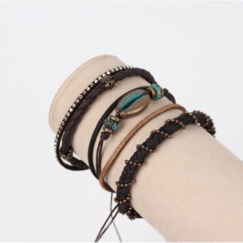 Bracelets cordon PU, cuir PU, avec Velveteen & chaîne en laiton & corde de cire, Placage de couleur d'or, bijoux de mode, plus de couleurs à choisir, Vendu par PC