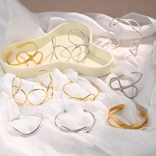 laiton bracelet manchette, Placage, bijoux de mode, plus de couleurs à choisir, protéger l'environnement, sans nickel, plomb et cadmium, Vendu par PC