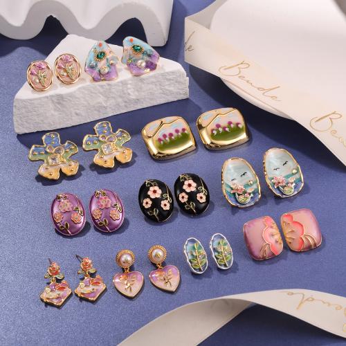 Goujon Laiton, Placage, bijoux de mode & pavé de micro zircon & émail, plus de couleurs à choisir, protéger l'environnement, sans nickel, plomb et cadmium, Vendu par paire