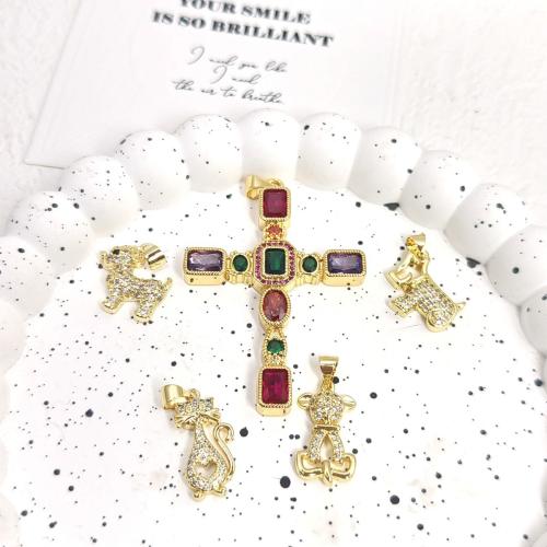 Cubique Pendentif en laiton zircon pavent, Placage, bijoux de mode & pavé de micro zircon, plus de couleurs à choisir, protéger l'environnement, sans nickel, plomb et cadmium, 3PC/sac, Vendu par sac