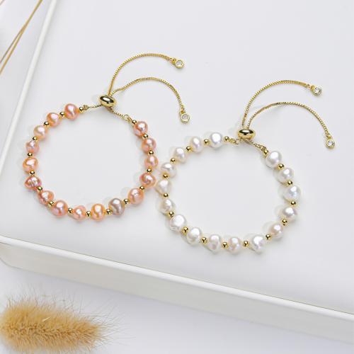 Bracelet en perles de culture d'eau douce, perle d'eau douce cultivée, avec laiton, Baroque, Placage de couleur d'or, bijoux de mode, plus de couleurs à choisir, 6-7mm, Vendu par PC
