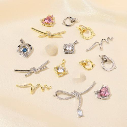 Cubique Pendentif en laiton zircon pavent, Placage de couleur d'or, DIY & pavé de micro zircon, plus de couleurs à choisir, 5PC/sac, Vendu par sac