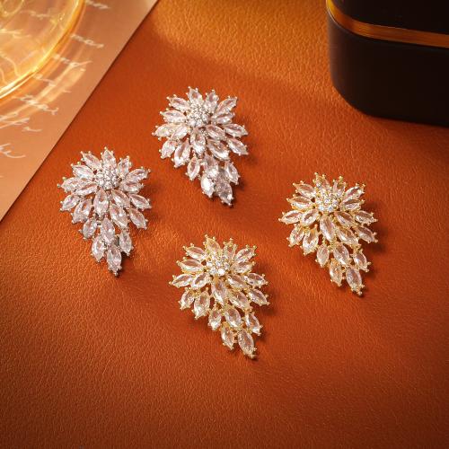 Cubic Zirconia Micro Pave Brass Earring Leaf plated fashion jewelry & micro pave cubic zirconia & for woman Sold By PC