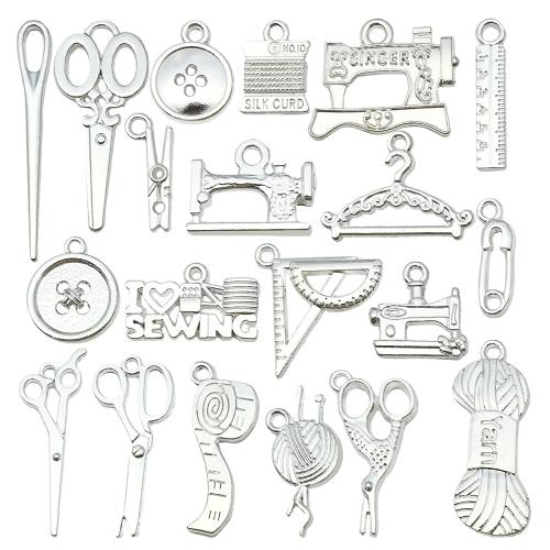 Pendentifs en alliage de zinc, Placage de couleur argentée, DIY & styles différents pour le choix, Vendu par PC