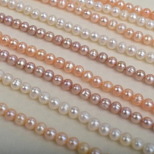 Přírodní sladkovodní perly perlí, Sladkovodní Pearl, Mírně kulaté, DIY, více barev na výběr, 5-6mm, Prodáno za 37 cm Strand