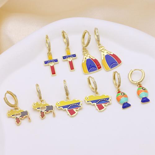 Kubik Zirkonium mikro bana Mässing Örhänge, guldfärg pläterade, olika stilar för val & micro bana cubic zirconia & för kvinna & emalj, fler färger för val, Säljs av Par