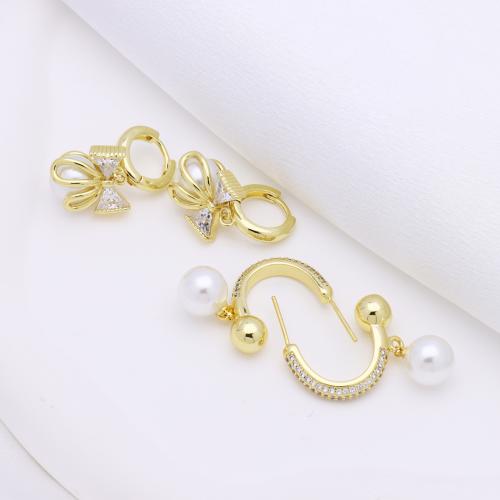 Kubni cirkonij Micro Pave Brass naušnica, Mesing, zlatna boja pozlaćen, različitih stilova za izbor & micro utrti kubni cirkonij & za žene, više boja za izbor, Prodano By par