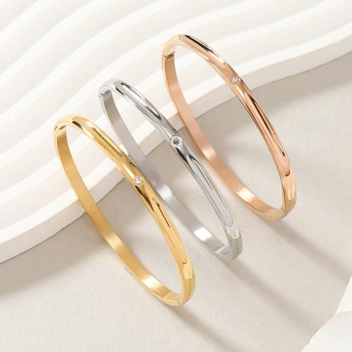 304 rustfrit stål Bangle, forgyldt, for kvinde & med rhinestone, flere farver til valg, Indvendig diameter:Ca. 60mm, Solgt af PC