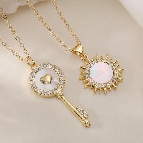 Cubic Cirkon Micro Pave Brass Ogrlica, Mesing, s Bijela Shell, real pozlatom, modni nakit & prilagodljiv & različitih stilova za izbor & micro utrti kubni cirkonij & za žene, više boja za izbor, nikal, olovo i kadmij besplatno, Prodano Per Približno 45 cm Strand