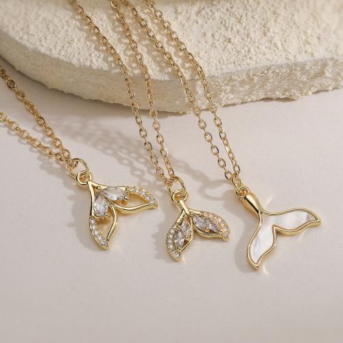 キュービックジルコンマイクロパヴェブラスネックレス, 銅, とともに 白い貝, 純正ゴールド, ファッションジュエリー & 調節の可能性がある & 異なるスタイルを選択 & マイクロパヴェジルコニア & 女性用, 無色, ニッケル、鉛、カドミウムフリー, で販売される 約 45 センチ ストランド