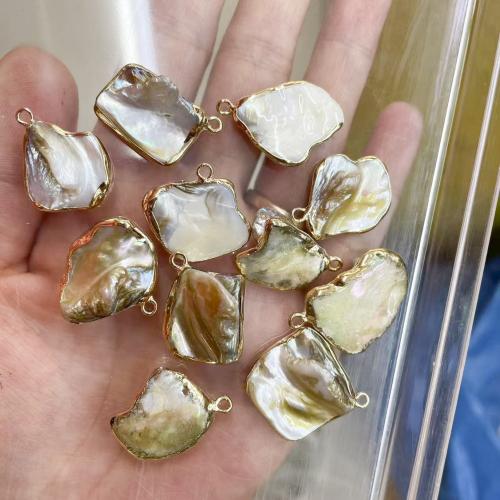南洋シェルペンダント, パール シェル, 不規則, ゴールドメッキ, ランダムに送信 & DIY, pendant size 17-23mm, 売り手 ストランド