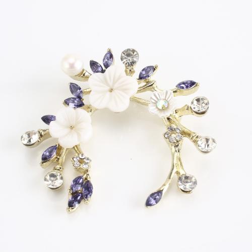 Sinc Alloy Dealg, le Bán Shell & Pearl Fionnuisce, Flower, dath an óir plated, jewelry faisin & do bhean & le rhinestone, 48x51x15mm, Díolta De réir PC