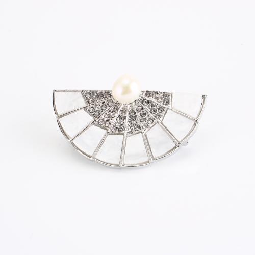 Zinc Alloy Broche, met Schelp & Zoetwater Parel, Fan, plated, voor vrouw & met strass, 40x22x13mm, Verkocht door PC