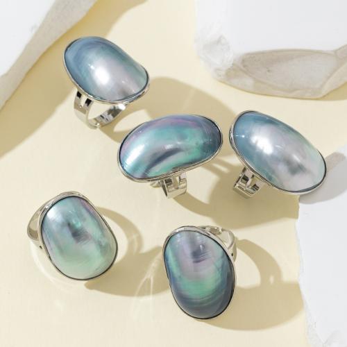 Mabe Pearl Cuff Finger Ring with Brass fashion jewelry & Unisex platinum color plated Sold By PC