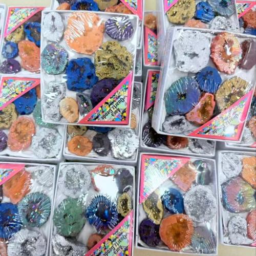 quarzo naturale Campione di minerali, lucido, nessuno, Quartz size 20-30mm,box size 80x105x40mm, Venduto da scatola