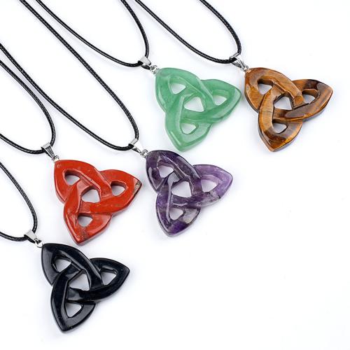 misto de pedras semi-preciosas colar, with Couro do plutônio, with 5cm extender chain, Triângulo, esculpidas, materiais diferentes para a escolha & unissex & vazio, comprimento Aprox 45 cm, vendido por PC