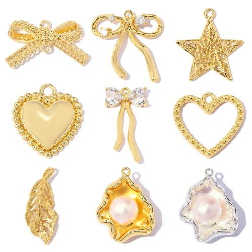 Messing Smykker Vedhæng, med ABS plastik perle, forgyldt, du kan DIY & forskellige stilarter for valg & Micro Pave cubic zirconia, 5pc'er/Bag, Solgt af Bag