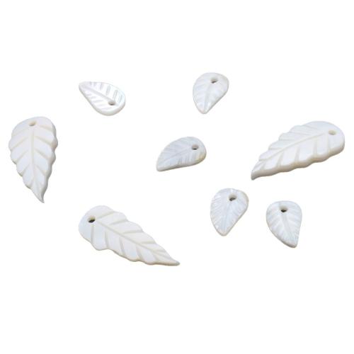 Natural White Shell Pendler, Carved, du kan DIY & forskellige stilarter for valg, flere farver til valg, Solgt af PC