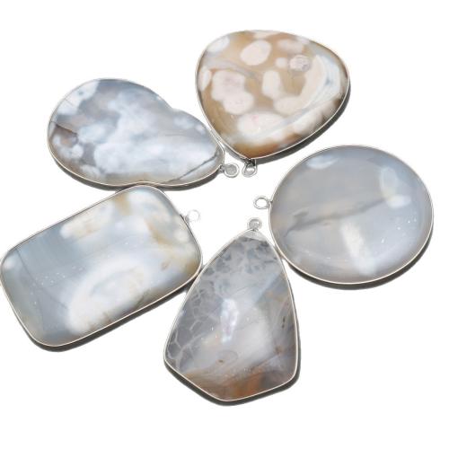 Bijoux Pendentifs en pierres gemmes, Cherry Stone, avec alliage de zinc, Placage, DIY & styles différents pour le choix, plus de couleurs à choisir, Vendu par PC